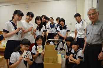 鎌倉女学院の生徒たちが協力してくださいました