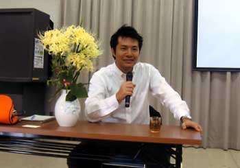 落合賢監督