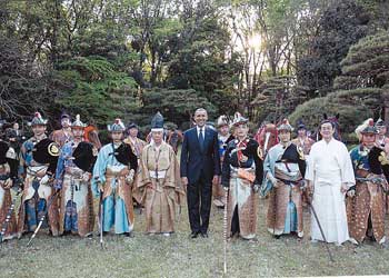 小浜大統領に流鏑馬を披露