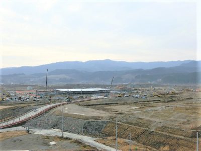 陸前高田　商業施設を建築中