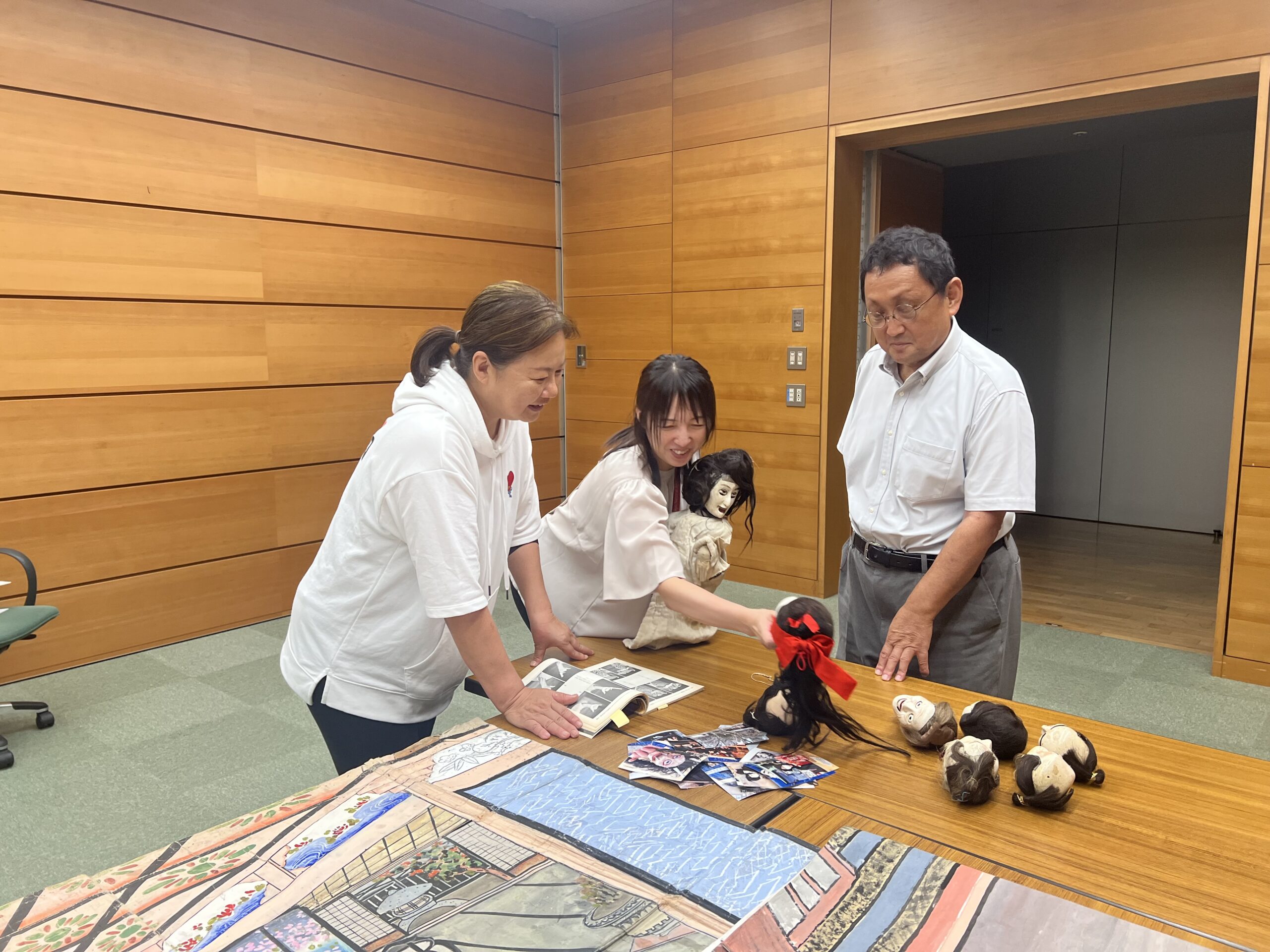 沼須人形芝居継承者プロジェクト　保存に関する相談の様子